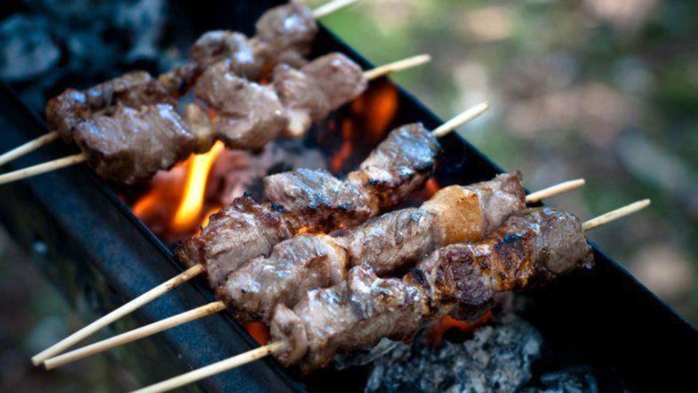 Capolago profuma d’Abruzzo: arrosticini alla brace il 25 aprile al&nbsp;Circolo!