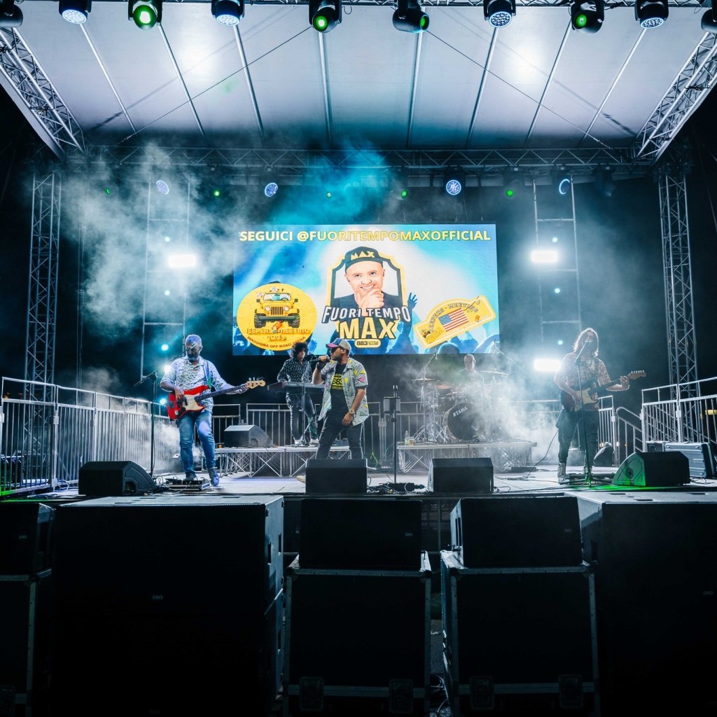 Gran finale per “Beer’n Sound” a Biandronno: birra, costine e le hit degli&nbsp;883