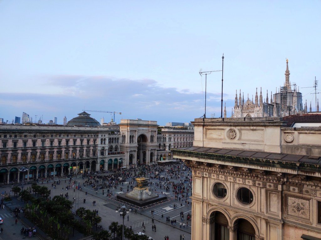 Cena Letteraria Milanese – Con le Ragazze della&nbsp;Rinascente