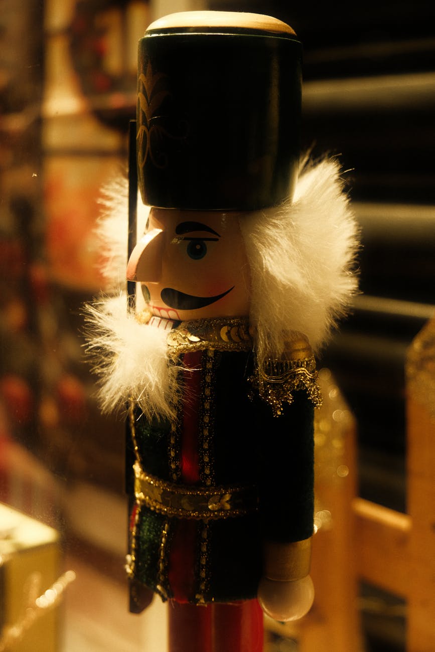 Gavirate accende il Natale: presepi, tradizione e magia in Villa&nbsp;Maggioni