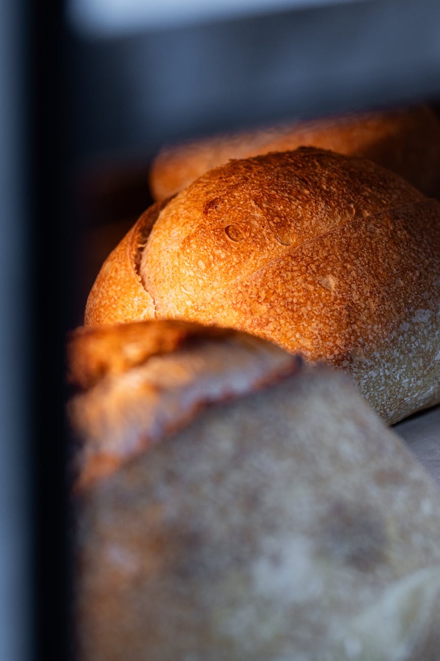 Galliate, profumo di forno e tradizione: torna la sagra del pane di meliga e zangareu