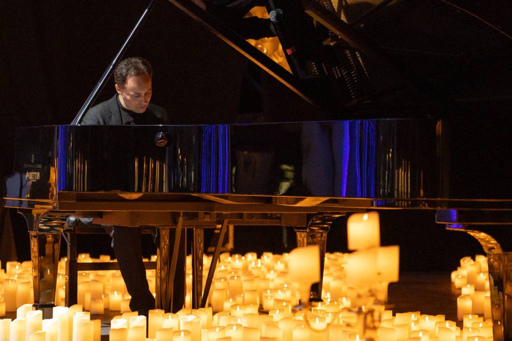 A Gallarate arriva “Note di Luce”: musica acustica e oltre 2.000 candele tra Palazzo Broletto e Parco&nbsp;Bassetti