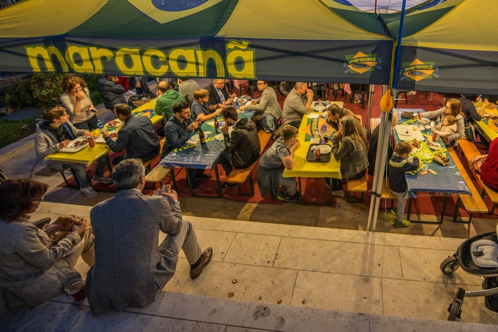 Arriva il primo Mercato Europeo di Angera: tre giorni tra street food, artigianato e sapori dal&nbsp;mondo