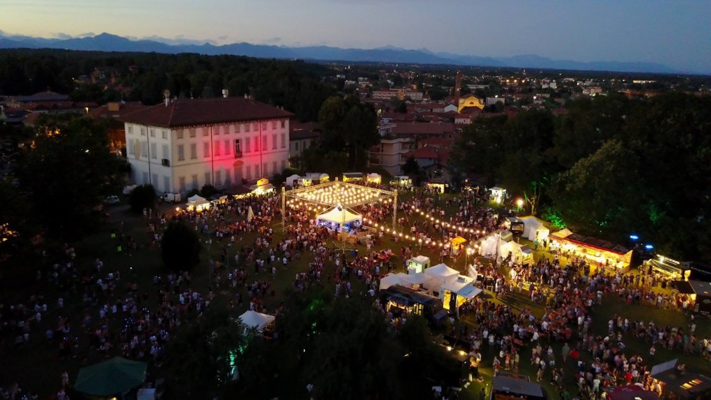 Street Food Parade 2026: a Cassano Magnago tre giorni tra food truck, musica e divertimento nel Parco della&nbsp;Magana