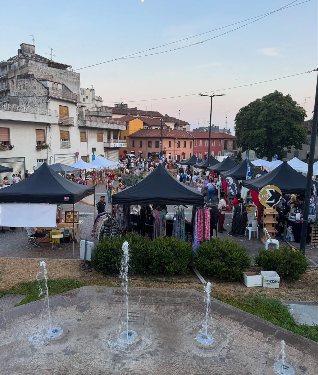 Notte Bianca 2026 a Somma Lombardo: un viaggio nel tempo tra spettacoli, musica e negozi&nbsp;aperti