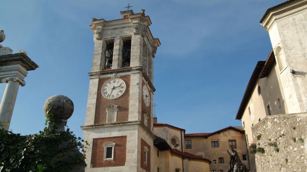 Varese: perché l’orologio del Campanile del Sacro Monte conta 61 minuti?