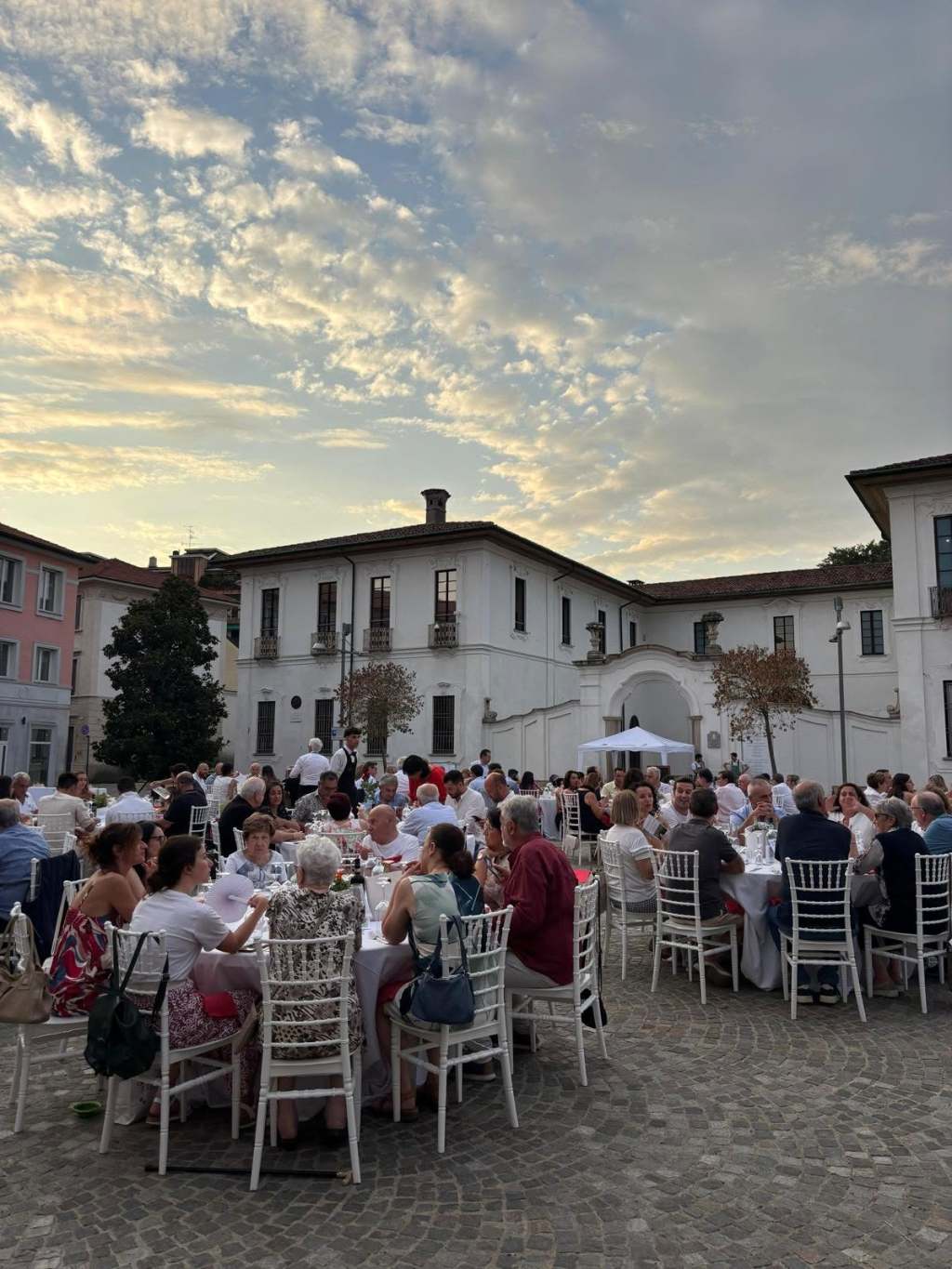 Festa a Sorpresa a Borsano: cena in piazza con i sapori della&nbsp;Sardegna