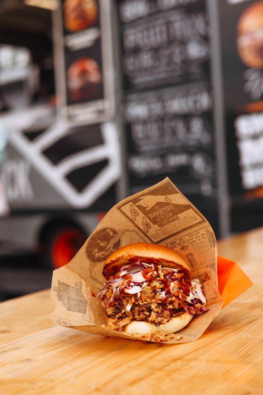 Hop Hop Street Food fa tappa ad Angera: tre giorni di sapori dal mondo, musica e birra&nbsp;artigianale