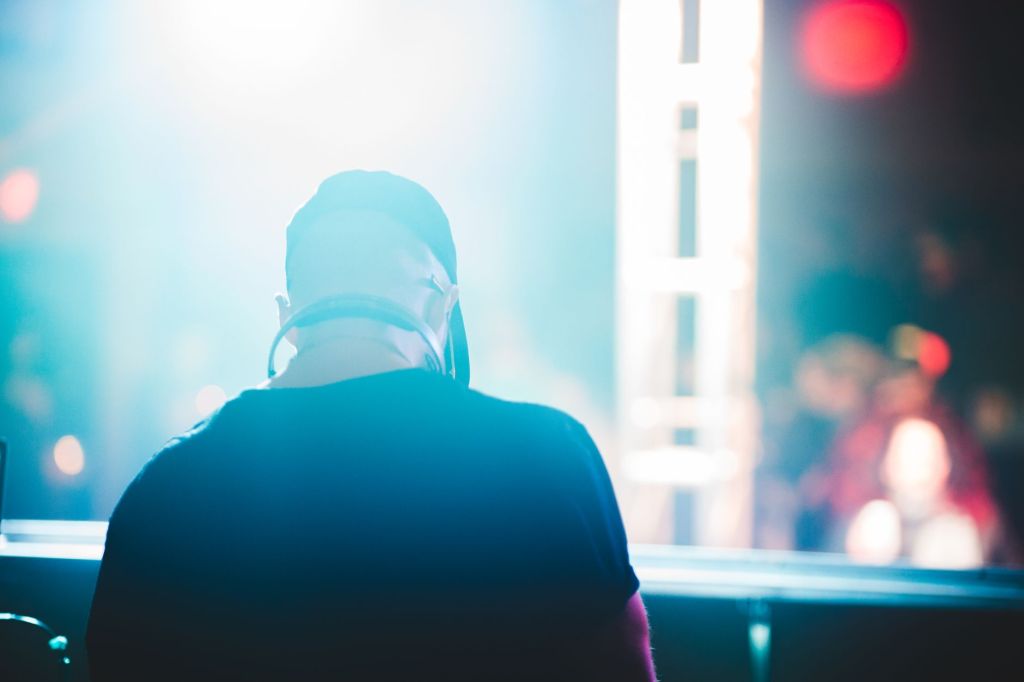 A Travedona Monate nasce T.RAVE: il nuovo festival che punta a diventare l’appuntamento dell’estate