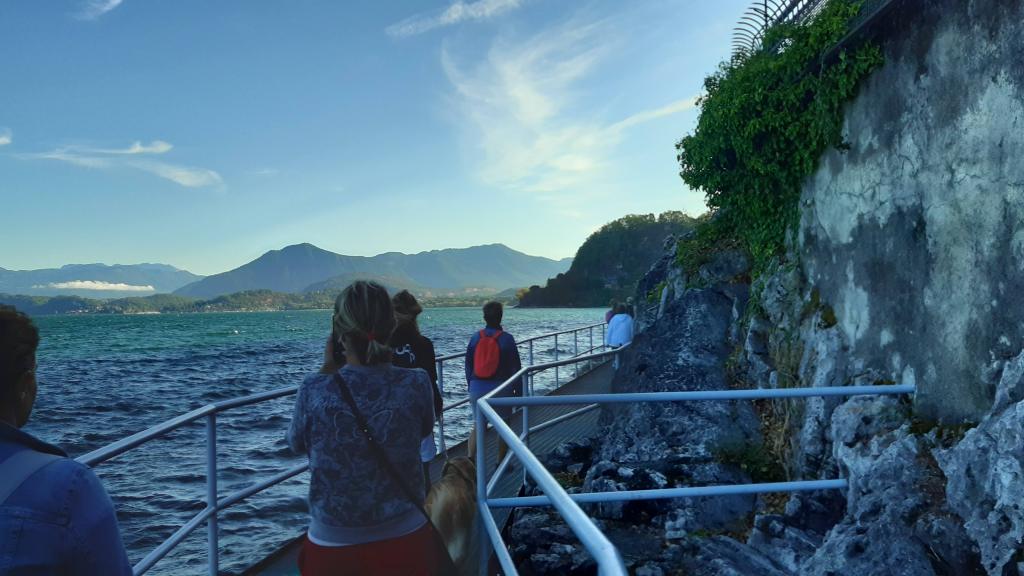 Ispra al calar della sera: visita guidata tra storia, panorami e una sosta con&nbsp;gelato