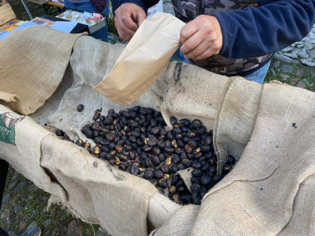 Brinzio, torna la Festa attorno alla Grà: una domenica tra castagne e&nbsp;tradizioni