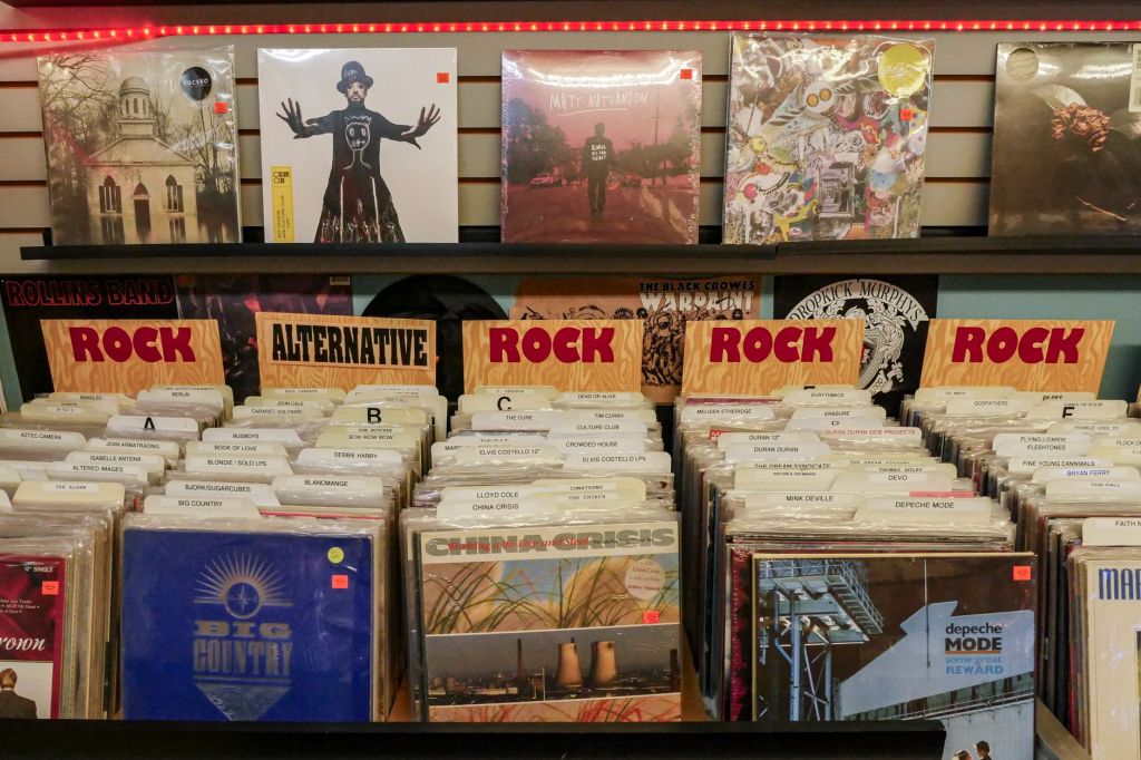 Travedona Monate, al Cineteatro Sant’Amanzio il rock si celebra dal vivo con “Poker&nbsp;d’Assi”